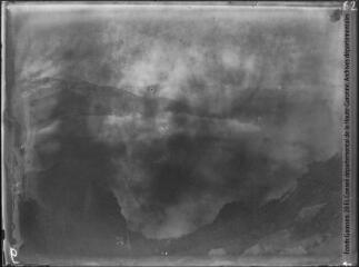 1 vue Du col 200 m [sud ouest] du pic Saillant (1757) (pic du Gars) vers la vallée de la Pique / cliché Henri Gaussen. - 7 octobre 1919.