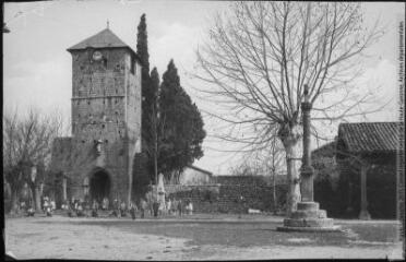 1 vue  - Beauchalot (Haute-Garonne) : l\'église (XIIIe siècle). - Toulouse : maison Labouche frères, [entre 1920 et 1940]. - Photographie (ouvre la visionneuse)