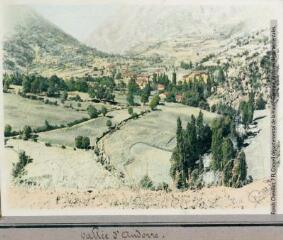 4 vues - [Andorre, Ariège] / par Charles Chevillot. - [entre 1925 et 1950]. - Photographie (ouvre la visionneuse)