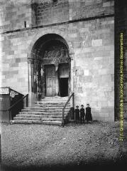 1 vue Saint-Bertrand-de-Comminges : portail de la cathédrale. - [entre 1900 et 1920]. - Photographie