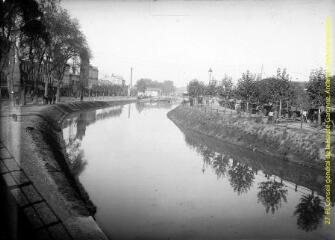 1 vue - Toulouse : bords du canal du Midi et écluse Bayard. - [entre 1900 et 1920]. - Photographie (ouvre la visionneuse)