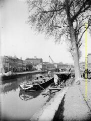 2 vues - Toulouse : port Saint-Etienne et pont Guilheméry. - [entre 1900 et 1920]. - 2 photographies (ouvre la visionneuse)