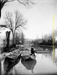 1 vue - Toulouse : rue des Amidonniers : canal de Brienne et canal latéral : bassin des filtres. - [entre 1900 et 1920]. - Photographie (ouvre la visionneuse)