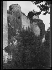 10 vues  - Boîte 265. Montluçon (Allier), les manoeuvres [du Bourbonnais, 1909]. - Photographies. (ouvre la visionneuse)