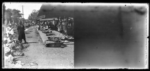 4 vues - 33. Conakry. Le marché au poisson fumé. - 14 décembre 1922 (ouvre la visionneuse)