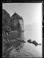 1 vue  - Bord du lac Léman, Château de Chillon. - 27 août 1911. - Photographie (ouvre la visionneuse)