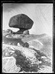 1 vue  - Sidobre : rocher de la Peyro Clabado. - 1903. - Photographie (ouvre la visionneuse)