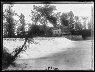 1 vue  - Le moulin d\'Ebra. - [entre 1901 et 1909]. - Photographie (ouvre la visionneuse)