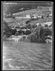 1 vue  - [Territet-Montreux] : le lac Léman et le Grand hôtel. - 8 juillet 1910. - Photographie (ouvre la visionneuse)