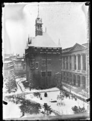 1 vue  - Le donjon du Capitole. - [entre 1890 et 1920]. - Photographie (ouvre la visionneuse)