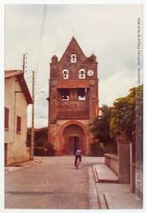 2 vues [Vue de la façace de l'église de Fontenilles]. - [entre 1980 et 2000]. - Photographie