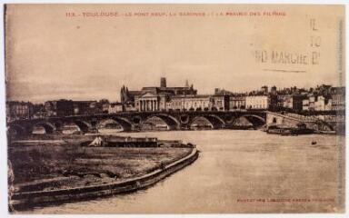 2 vues  - 113. Toulouse : le pont Neuf, la Garonne et la Prairie des Filtres. - Toulouse : phototypie Labouche frères, marque LF au verso, [entre 1918 et 1937]. - Carte postale (ouvre la visionneuse)