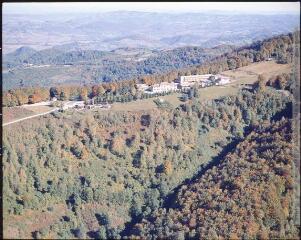 1 vue - Le Bosc, Ariège : vue du col de Marrous. - octobre 1980. - Photographie (ouvre la visionneuse)