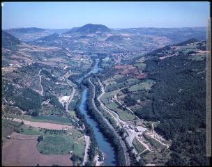 1 vue - Aguessac, Aveyron : [vue générale]. - septembre 1977. - Photographie (ouvre la visionneuse)