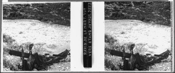 2 vues  - Ravin de la Mort : vue vers Etang-de-Vaux. 9553. - [entre 1914 et 1918]. - Photographie (ouvre la visionneuse)