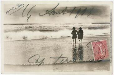 2 vues - 12. Arcachon : avant la tempête. - [s.l.] : [s.n.], tampon de la poste du 17 août 1906. - Carte postale (ouvre la visionneuse)