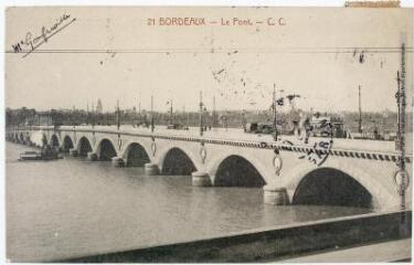 2 vues 21. Bordeaux : le pont. - [s.l.] : C.C., tampon de la poste du 16 avril 1907. - Carte postale