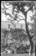 2 vues - 338. Foix : les tours de Foix. - Toulouse : éditions Pyrénées-Océan, Labouche frères, [entre 1937 et 1950]. - Carte postale (ouvre la visionneuse)