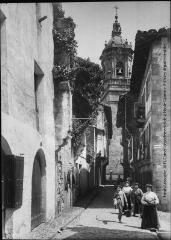 1 vue - [Fontarrabie : rue et église Santa-Maria]. - Toulouse : édition Labouche frères, [entre 1920 et 1950]. - Photographie (ouvre la visionneuse)