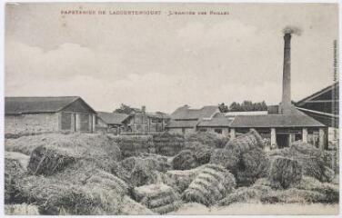 2 vues - Papeteries de Lacourtensourt : l\'arrivée des pailles. - Toulouse : phototypie Labouche frères, [entre 1905 et 1925]. - Carte postale (ouvre la visionneuse)