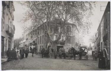 2 vues  - 349. Ille-sur-Têt : avenue de la Gare / photographie Henri Jansou (1874-1966). - Toulouse : maison Labouche frères, [entre 1900 et 1920]. - Photographie (ouvre la visionneuse)