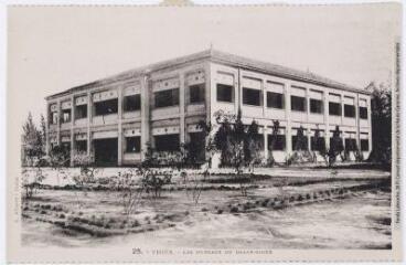3 vues - 25. Thiès : les bureaux du Dakar-Niger. - Dakar : A. Albaret, [entre 1930 et 1940]. - Carte postale (ouvre la visionneuse)