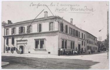 2 vues - 25. Dax : Miradour : hôtel et établissement thermal. - Toulouse : maison Labouche frères, [entre 1920 et 1950]. - Photographie (ouvre la visionneuse)