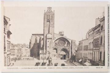 1 vue Toulouse : cathédrale Saint-Etienne : rosace (1230), portail (1450), clocher (1515). Hélio 12. - Toulouse : héliogravure Labouche frères, marque LF au verso, [entre 1918 et 1937]. - Carte postale
