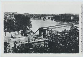 1 vue  - 6. Vue sur la Garonne. Pont Saint-Pierre et Pont Neuf. - Toulouse : édition Pyrénées-Océan, Labouche frères, [entre 1937 et 1960]. - Photographie (ouvre la visionneuse)