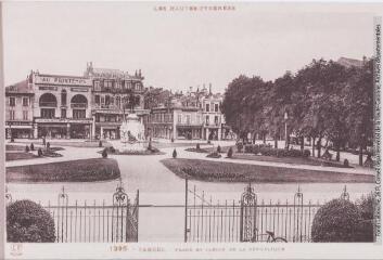 1 vue - Les Hautes-Pyrénées. 1395. Tarbes : place et jardin de la République. - Toulouse : phototypie Labouche frères, marque LF, [entre 1930 et 1937]. - Carte postale (ouvre la visionneuse)