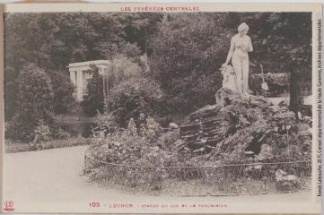 1 vue - Les Pyrénées Centrales. 103. Luchon [Bagnères-de-Luchon] : statue du Lys et le vaporarium. - Toulouse : phototypie Labouche frères, marque LF, [entre 1930 et 1937]. - Carte postale (ouvre la visionneuse)