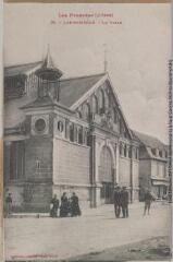 1 vue - Les Pyrénées (4e série). 36. Lannemezan : la halle. - Toulouse : phototypie Labouche frères, marque LF au verso, [entre 1911 et 1937]. - Carte postale (ouvre la visionneuse)