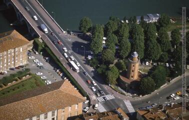 1 vue - Toulouse : quartier du Capitole : vue de la galerie du Château d\'Eau. - septembre 1984. - Photographie (ouvre la visionneuse)