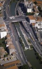 1 vue - Toulouse : quartier des Minimes : vue du pont des Minimes. - septembre 1984. - Photographie (ouvre la visionneuse)