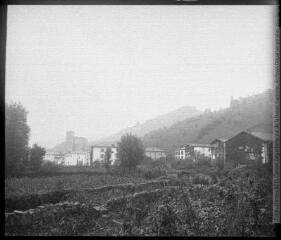 1 vue  - Environs de Vera, au loin église de Véra. 26 septembre 1904. (ouvre la visionneuse)