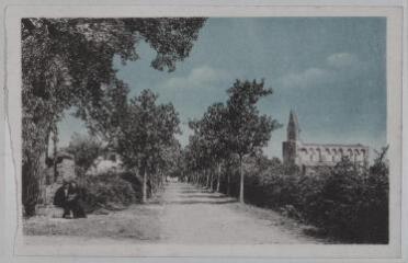 2 vues - Poucharramet (Hte-Garonne) : carrefour du cimetière et avenue de Bérat. - [s.l] : [s.n], [entre 1910 et 1940]. - Carte postale (ouvre la visionneuse)