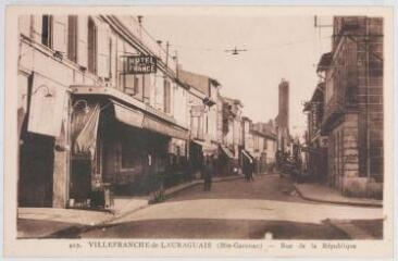 2 vues - 423. Villefranche-de-Lauragais (Hte-Garonne) : rue de la République. - Toulouse : Marcel Pendariès, [entre 1910 et 1940]. - Carte postale (ouvre la visionneuse)