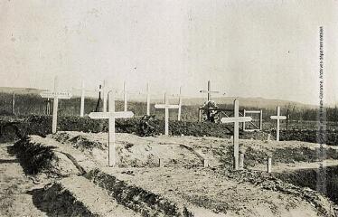 1 vue - Le cimetière de Jonchery-sur-Vesle en 1915. - 1915. - Photographie (ouvre la visionneuse)