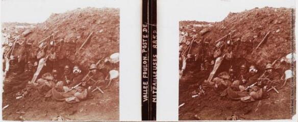 2 vues - Vallée Foulon : poste de mitrailleuses. 8852. - [entre 1914 et 1918]. - Photographie (ouvre la visionneuse)