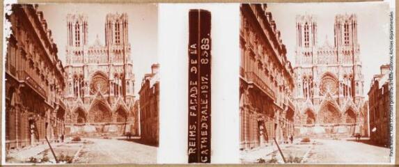 2 vues  - Reims : façade de la cathédrale. 8983. - 1917. - Photographie (ouvre la visionneuse)