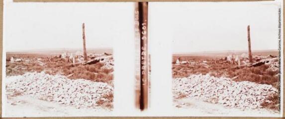 2 vues  - Fey-en-Haye et le bois le Prêtre. 9601. - [entre 1914 et 1918]. - Photographie (ouvre la visionneuse)
