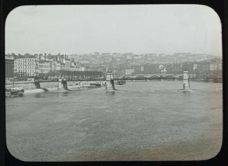 1 vue - Lyon (Rhône) : la Saône et la Croix-Rousse. - avril 1911. - Photographie (ouvre la visionneuse)