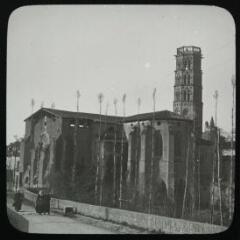 1 vue  - Rieux : chevet de la cathédrale fortifiée Sainte-Marie. - avril 1907. - Photographie (ouvre la visionneuse)