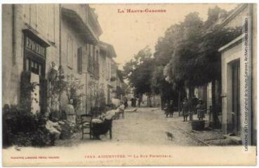 2 vues La Haute-Garonne. 1643. Aiguevives [Ayguesvives] : la rue principale. - Toulouse : phototypie Labouche frères, marque LF au verso, [1911]. - Carte postale