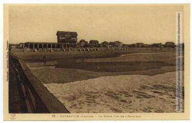 3 vues - 19. Capbreton (Landes) : la plage vue de l\'estacade. - Toulouse : phototypie Labouche frères, [entre 1918 et 1937]. - Carte postale (ouvre la visionneuse)
