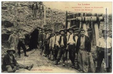 1 vue - La Lozère. 471. Meyrueis : mines de Pourcarès : sortie des mineurs. - Toulouse : phototypie Labouche frères, [entre 1905 et 1925]. - Carte postale (ouvre la visionneuse)
