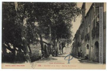 1 vue - Les Corbières. 139. Maury (Pyr.-Or.) : route Nationale. - Toulouse : phototypie Labouche frères, marque LF au verso, [entre 1911 et 1925]. - Carte postale (ouvre la visionneuse)