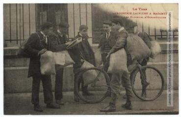1 vue - Le Tarn. 628. L\'industrie lainière à Mazamet : les porteurs d\'échantillons. - Toulouse : phototypie Labouche frères, [entre 1905 et 1937]. - Carte postale (ouvre la visionneuse)
