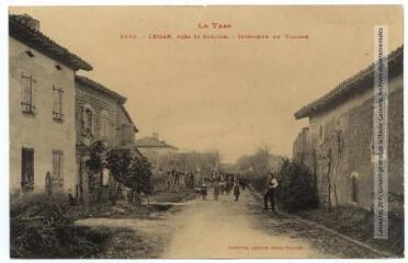 1 vue - Le Tarn. 1090. Lugan, près Saint-Sulpice : intérieur du village. - Toulouse : phototypie Labouche frères, [entre 1905 et 1937]. - Carte postale (ouvre la visionneuse)