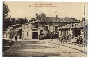 1 vue - Le Tarn-et-Garonne. 226. Dieupentale : vieilles maisons. - Toulouse : phototypie Labouche frères, [entre 1918 et 1937]. - Carte postale (ouvre la visionneuse)